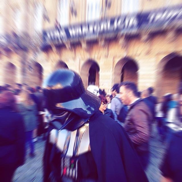 Tarde o temprano y quien menos se lo piensa, acaba en Compostela. Aquí siempre hay algo que hacer, aunque no todo sale en las guías... afortunadamente...