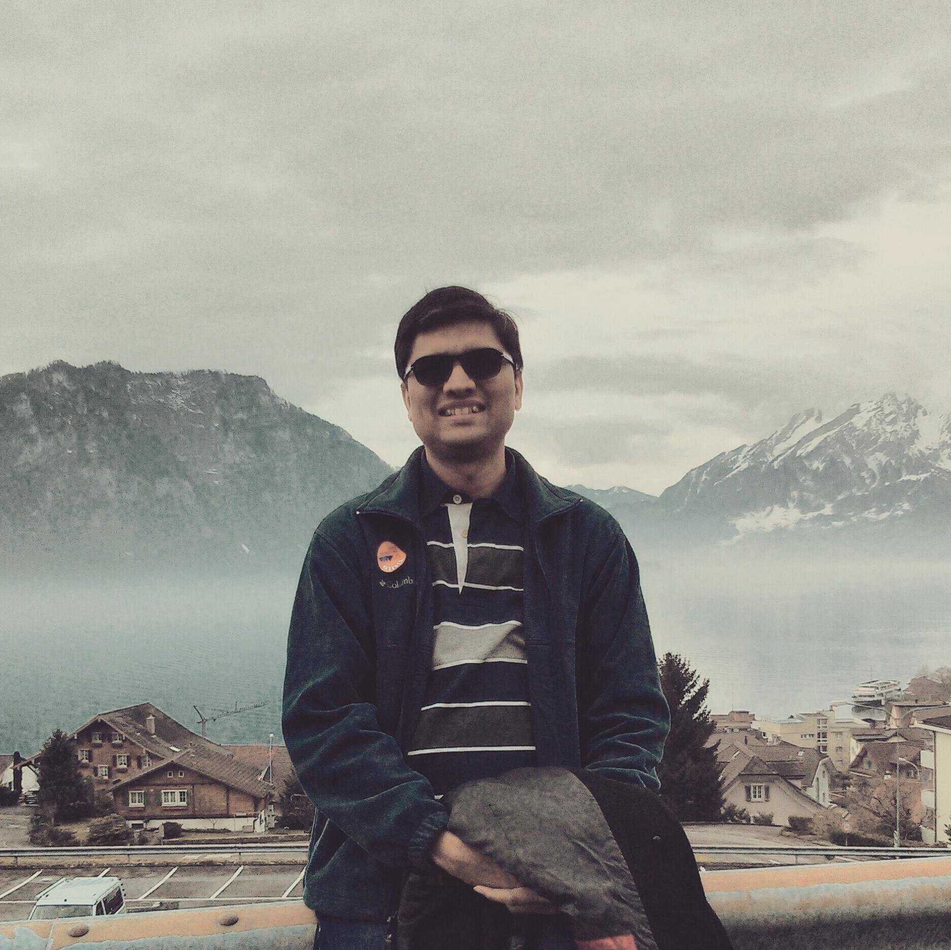 tovishalgoyal's profile picture. 