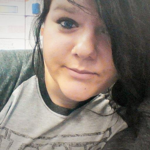 Hello!! I'm Hannah I'm 16, Bisexual, Junior, and I really need more followers so.... Follow me!