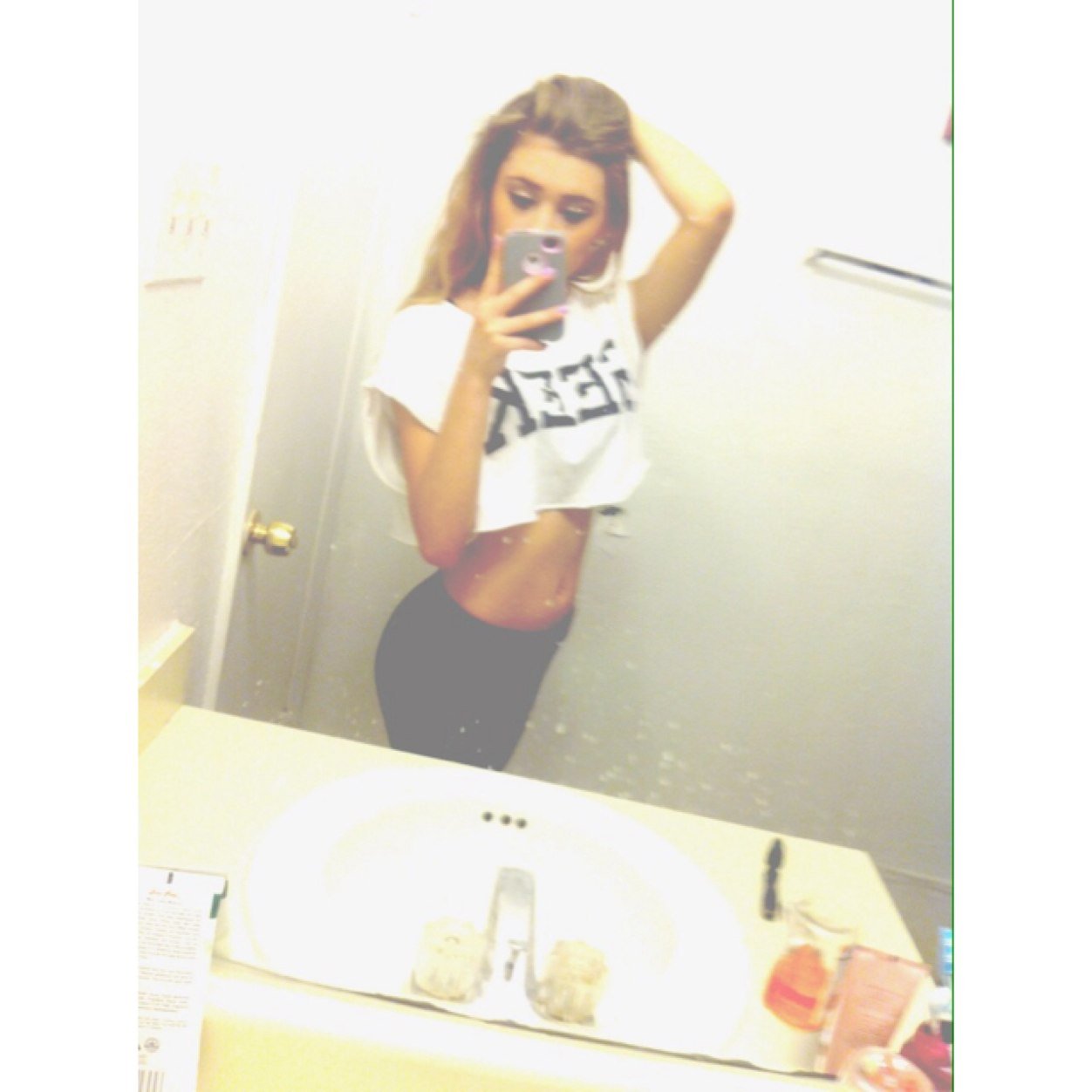 Juliet Skies 
Instagram; vintageebitchh_
Kik; missphotogenic443
Snapchat; barbiegirl443
Follow & message me! 
It's hard to be humble when you look this good