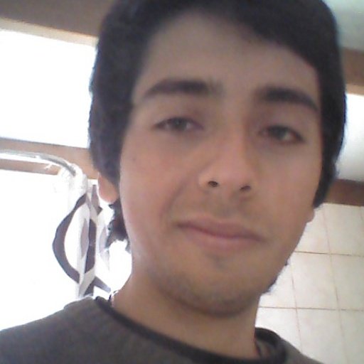 verdee_94's profile picture. La luna camina despacio pero atraviesa el mundo….