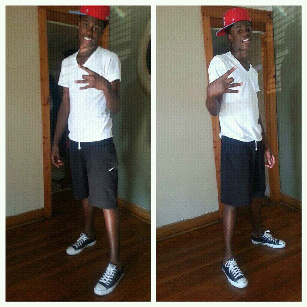 I'm TutuGang Fmoig @CallMe_Tutu I Lovee Money Soooo.........Shorty Fuck You 
#SisterWasHere @Itsjanaefolks