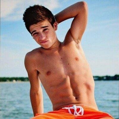 SrArgento's profile picture. La biblia de los pibes.