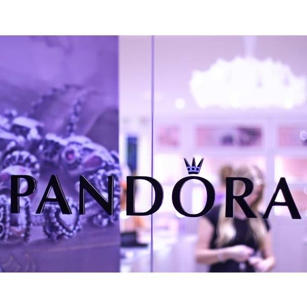 pandorastrat's profile picture. 62 Henley Street, Stratford-upon-Avon, Warwickshire, CV36 6PT