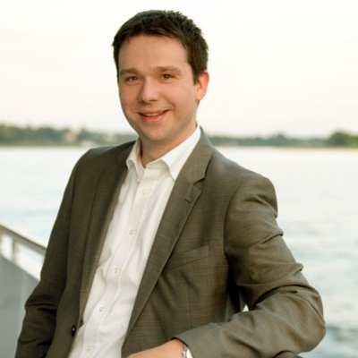 Presales Senior Solution Consultant. More than 20 years of experiences in hospitality and retail industry. Views are my own.