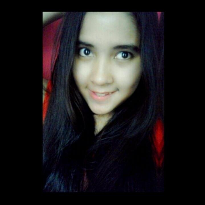 Putriaprilia09's profile picture. Ig/putriuaprilia || lineid/putriaprilia09
