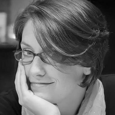 #CommunityManager & #Copywriter Si ce profil n'est pas très actif...c'est que je suis fort probablement occupée à optimiser le vôtre ! ;-) #StratagM