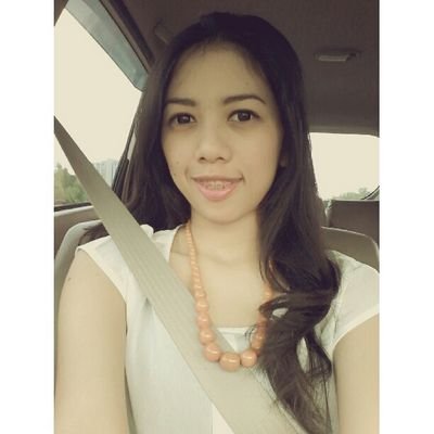 •Memiliki kadar kecantikan secukupnya •Termasuk dalam 7 orang tersabar versi on the spot • Path : Suci Larisha