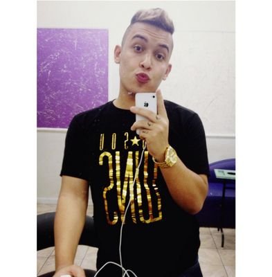 Admiro seu
trabalho e vcê, como pessoa. Cada dia mais!! E sei que assim cm tdos os Fenaticos e Fenaticas tbm .. amamos vc !!