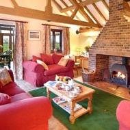 Luxury self-catering holiday cottages in the heart of the beautiful Norfolk countryside - 5* cottages with 5* service! email@whitelodgefarmcottages.co.uk