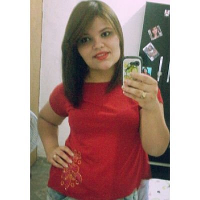 Lorraine Mello, 18 anos, Solteira, Ariana, Flamenguista,Divertida,ciumenta . Amor, Amigos, Música, Festas,Chocolate ! Segui qe Retribuo (: Prazer ♥