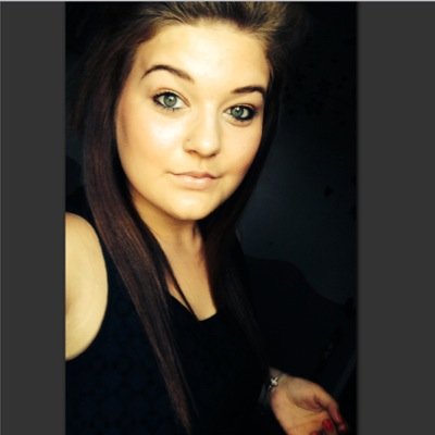 HollyGreenland's profile picture. Follow me and i will follow back simple.