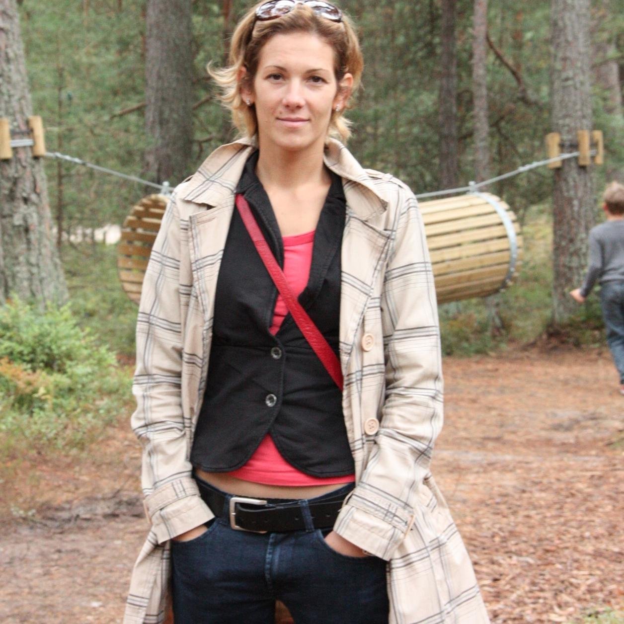 djonsii's profile picture. 