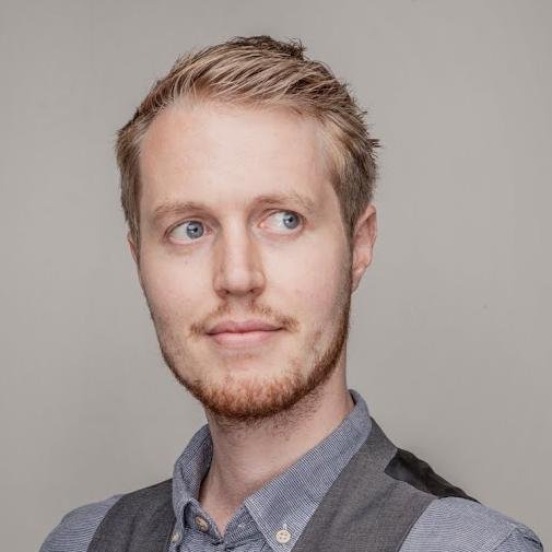 Podcaster en co-founder @Dagennachtmedia - Nu @Podimo - Maakt al jaren @ikkeniemanddie- Bankzittende voetbaltactiekfluisteraar