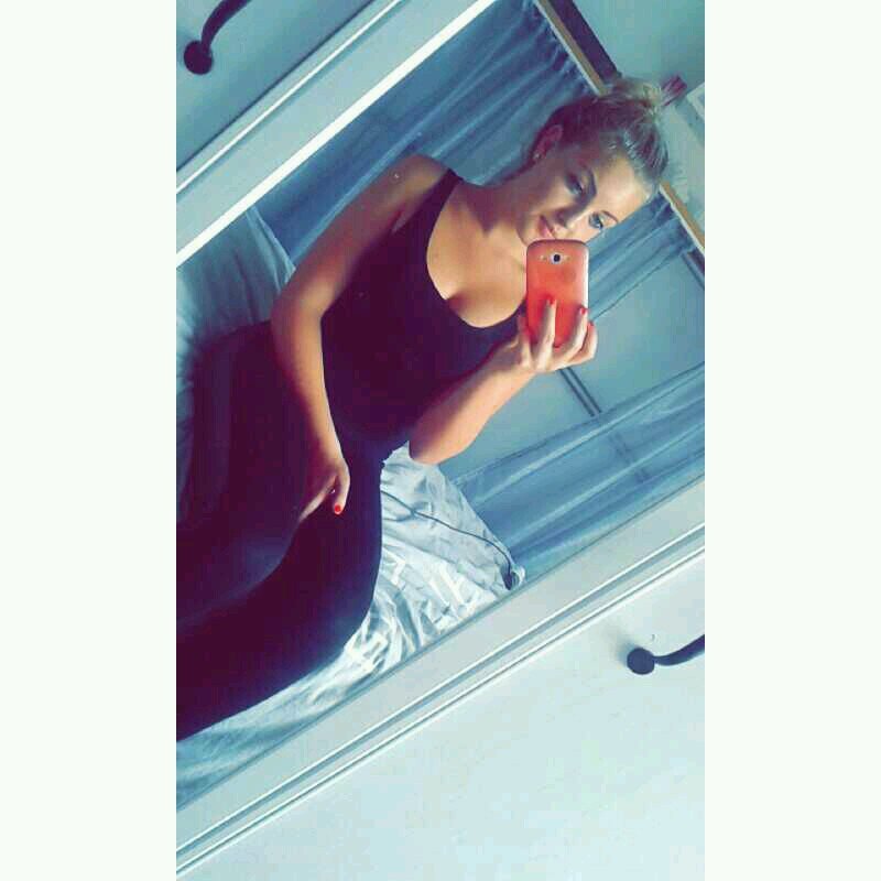 xikManon's profile picture. Follow your dreams. dont let others stop you ♡