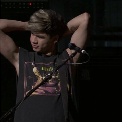 Free follow. Don't follow me. Follow @___iamkvothe___ bc goal. Ask for followback.