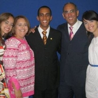 TheGeneralDotel's profile picture. Guerrero de Dios, Esposo de Divina, padre de @LissetteDotel @StefanyDotel @ThepilotDotel