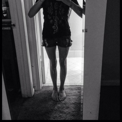 Secret account. This is my safe space to spill my inner demons in my head. Avi is me. Anxiety | Depression | BPD | Anorexia