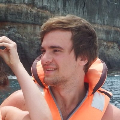 Rugby born, Living in Brighton. LFC Knows a bit about SEO