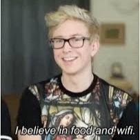 Tyler Oakley is Queen @tyleroakley
Follow main @o2l_magcon_223 
Youtubers and Viners are life