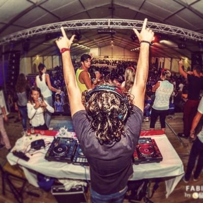 MichelisWolf's profile picture. Info & Booking: wolf.michelis@gmail.com
Facebook: https://t.co/l7mrAhK2dR
♫
Soundcloud: https://t.co/Ey6IcfoYuq
 ♫  ♫         
Instagram: https://t.co/3gJK8sZUAG