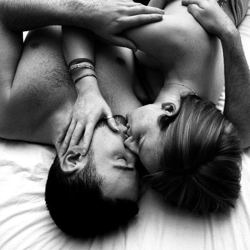 Esta vida es tan incierta.. vive, y deja vivir...!!  #Forever_In_Love