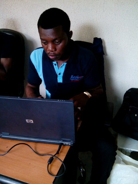 I am a sky type, focus Godfearing, hard working, easy going, generous, caring and loving....Music is my drug............