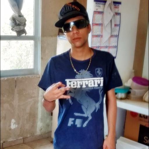 nao soou mais do que ningueem mais menos tambeem num soou ♪♫