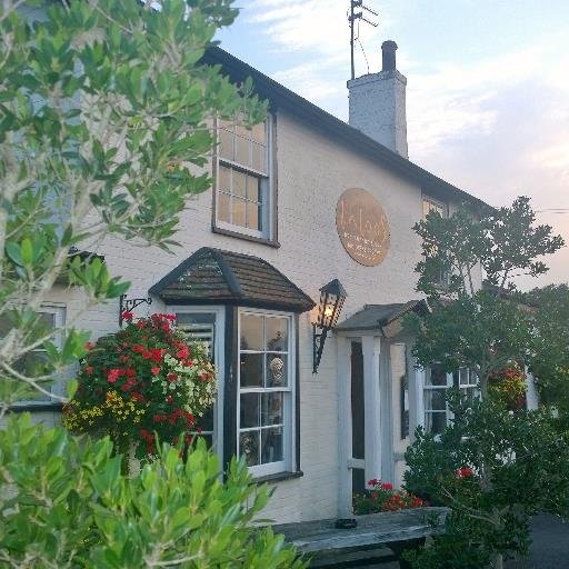 When you visit you will find the best local meat, veg, fish & seafood our region offers, served with an imaginative twist you will recognise as simply Baloos'
