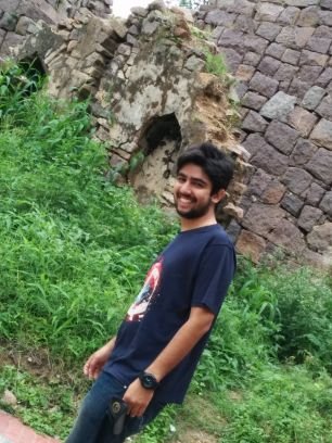 Technology enthusiast, football fan and naturally calm.