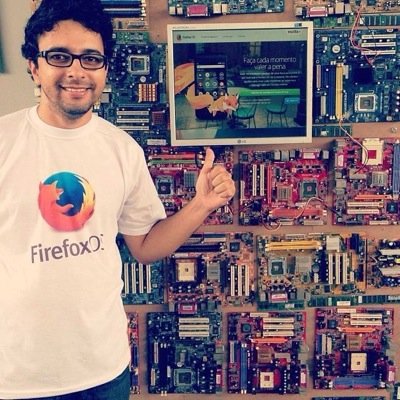 Apaixonado por tecnologia e ciência.Estudante de Marketing,diretor GratecInfo,sócio diretor empresas,CriaInova e Coletivo Brasil. Whats:8199961111