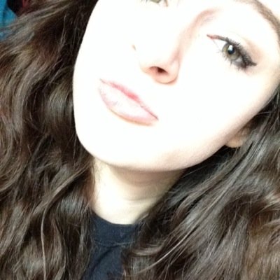 Andrea_loves1D5's profile picture. Aye✌️