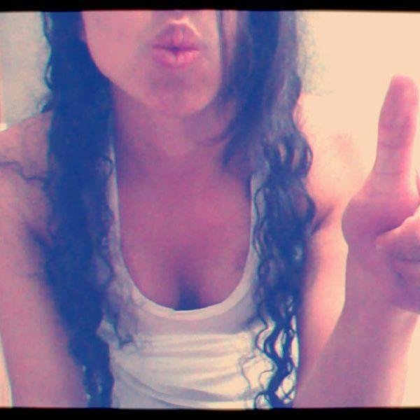 angie_1717's profile picture. Una Mirada Vale Mas Que Mil Palabras :*  O_o Gmt O_o