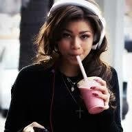 Zendayadelicia's profile picture. eu só queria assistir no ritmo, eu juro