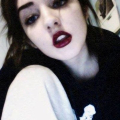 1guriasuicida's profile picture. Eu tenho feito coisas, que a alguns anos atrás, eu nunca imaginaria ter feito, coisas que, ninguém entende, coisas que ninguém sente.