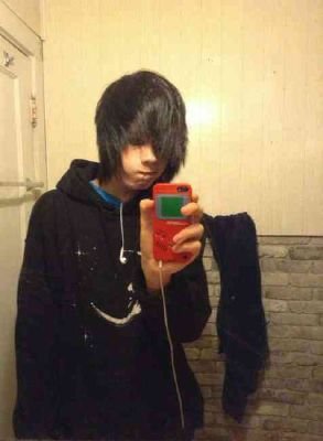Casper/19/Single/Gay/Friendly (: