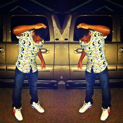 NO FLEX ZONE Follow me I'll follow back
Instagram - kell_jwn_fanatic
Forever a Hooper
Kik - keveonkj
