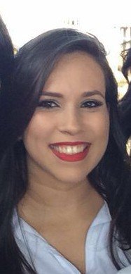 Chata, exigente, inquieta, desastrada e extremamente impaciente. ;)