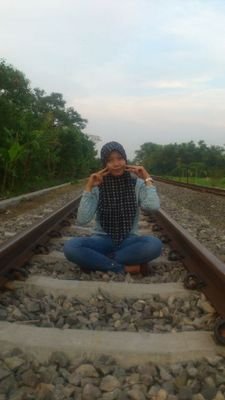 Vhey_13's profile picture. Selalu percaya, αҠƲ pasti bisa (midwife)