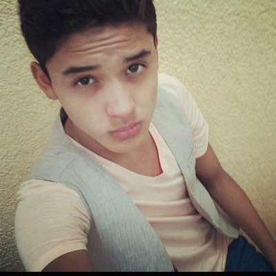Guapo, buena onda, divertido