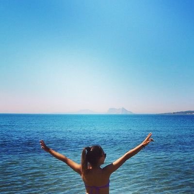 Hazlo.Comete errores.Vuelve a intentarlo.Falla.Manda todo a la mierda y empieza otra vez si es necesario.Vive la vida!Nadie saldra vivo de ella.Te quiero Abuelo