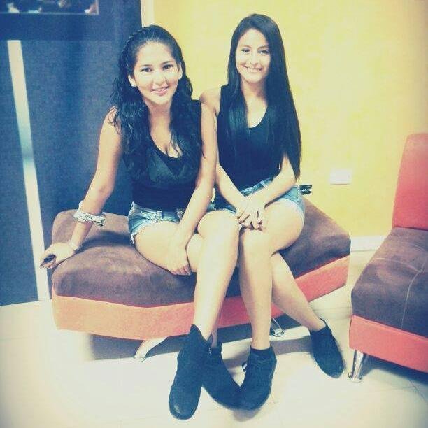 Hola Mucho Gusto! Estudio enfermeria :)