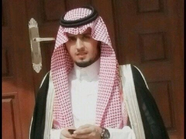 لاكل من ذاق الهوى عرف الهوى .. ولاكل من شرب المدام نديم ولاكل من طلب السعادة نالها .. ولاكل من قراء الكتاب فهيم