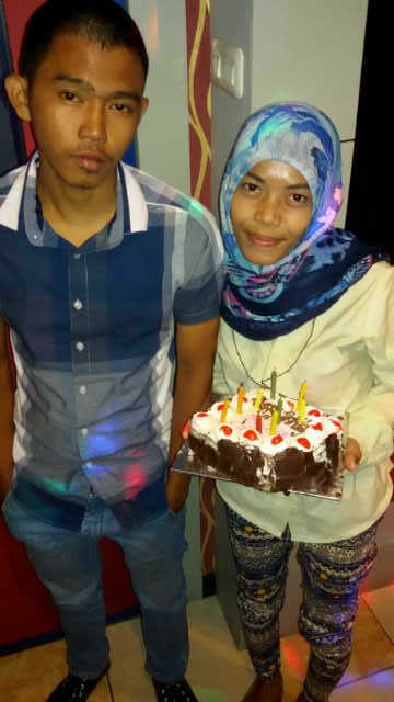 2 hal yx d impikan ¤orang tua yx hrus bhgia d kala tua dan ¤ cinta yx mndampingi slama ny