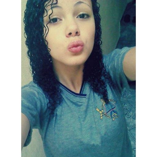 menina ciumenta, marrenta e sem sentido