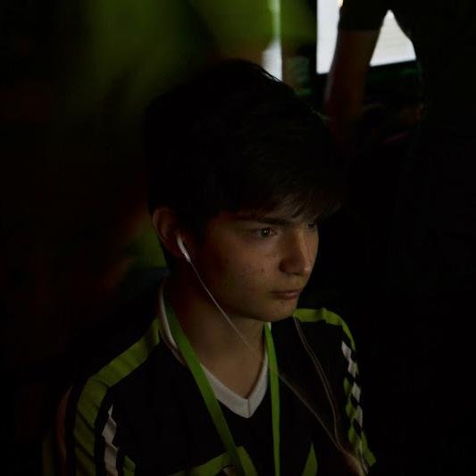 Costumava jogar COD