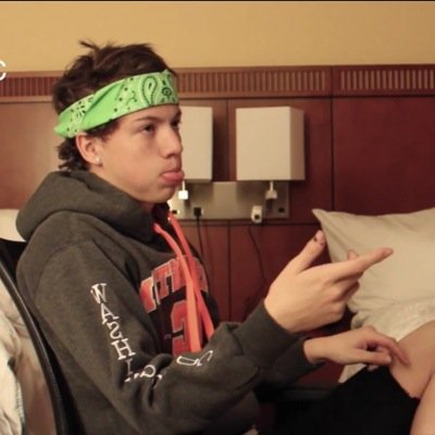 idek_dallass's profile picture. 0/12