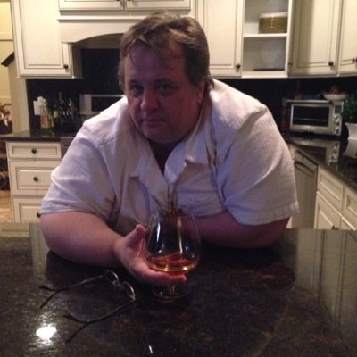 plastic_tofu's profile picture. Economist, trader, and musician.