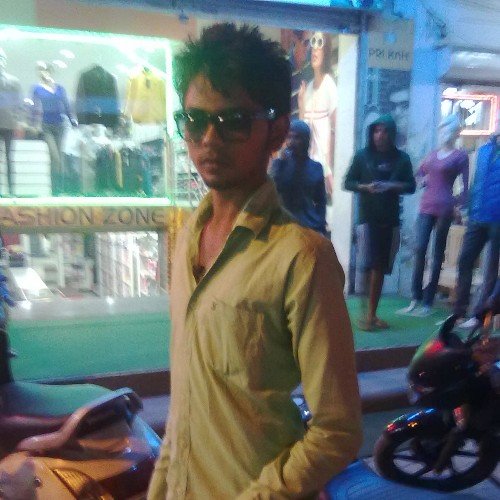 i'm james, i love bikes and hang out with friends and i love michael jackson and his dance! he is best forever!