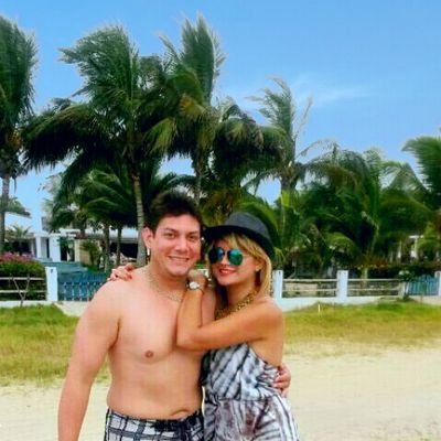 MatiRiveragugu's profile picture. Hija, hermana, tia, sobrina, amiga. Mujer. Profesional, trabajadora. El amor de mi vida: Carlos Luis ♥, mi cielo bello.